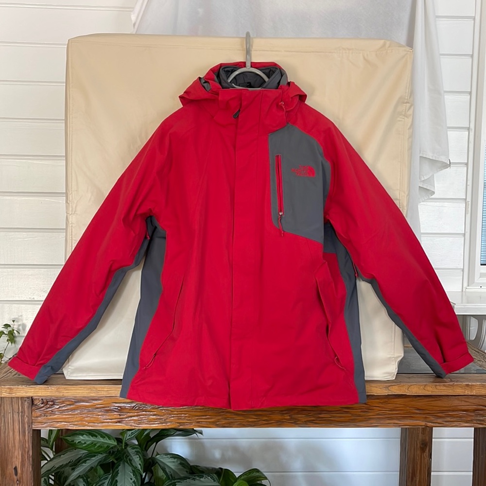 The North Face Men’s Triclimate Ski Jacket Three-Point Attachment System Sz L